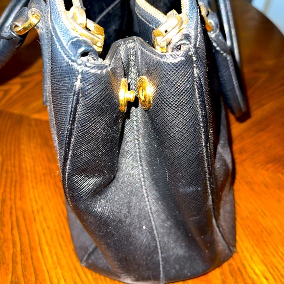 PRADA Small Saffiano Lux Double Zip Galleria Tote - Picture 9 of 11